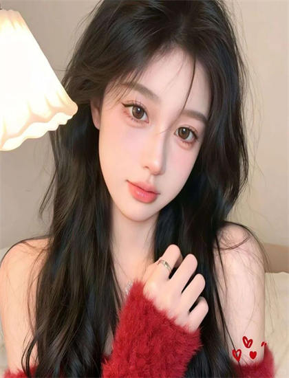 《偷偷翘嘴,暗恋哥他爽到了》场景布置分析感人至深的：环境设计与主题呼应探讨